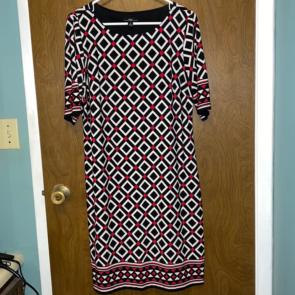 R&K black and red shirt sleeved dress size L